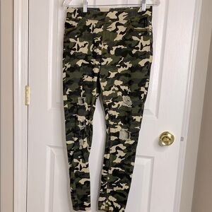 Camouflage Skinny Pants